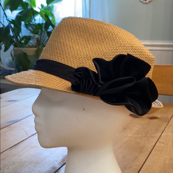 Pugs Gear Straw Fedora with Black Band & Bow - Picture 5 of 8